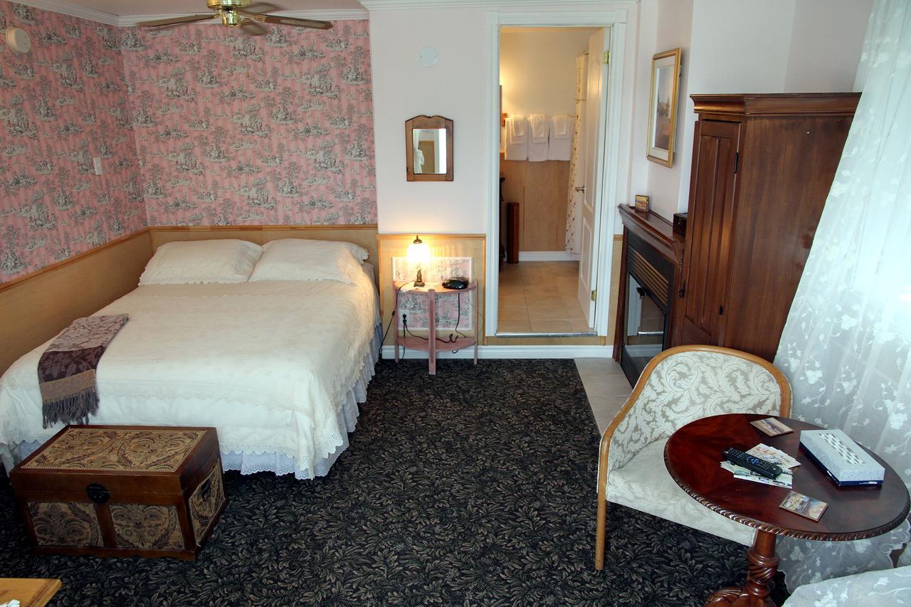 Auberge Des Cevennes LʼAnse-Saint-Jean 外观 照片