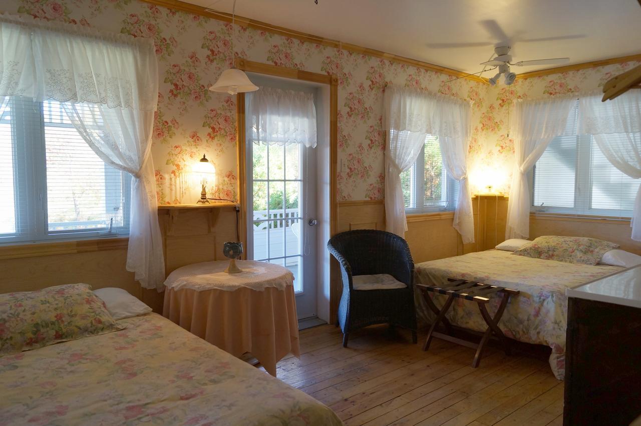 Auberge Des Cevennes LʼAnse-Saint-Jean 外观 照片